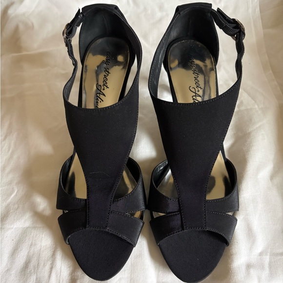Easy Street Alive Shoes - Easy Street Alive Elegant Black Women's Heels size 6 1/2 M New